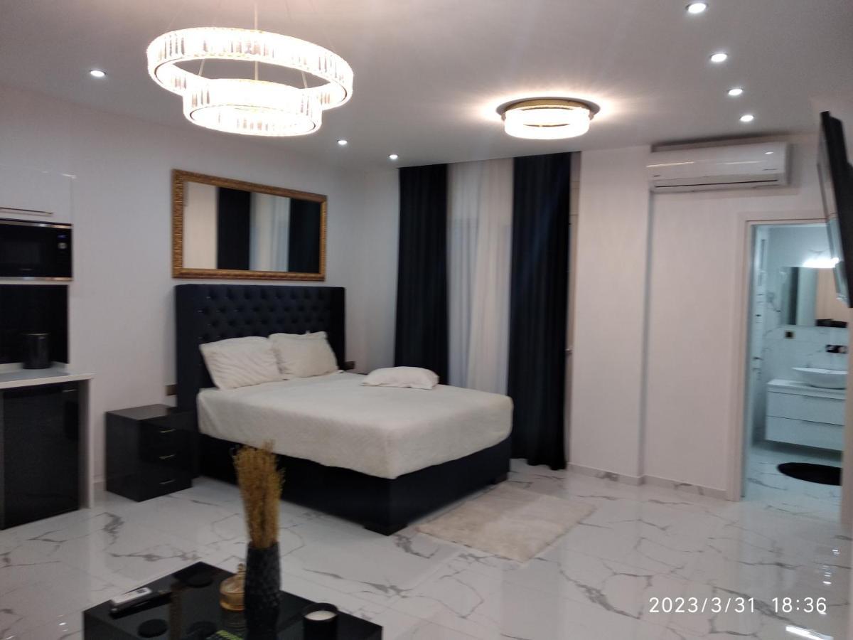 Despina'S Palace Apt Downtown Heraklion  Bagian luar foto