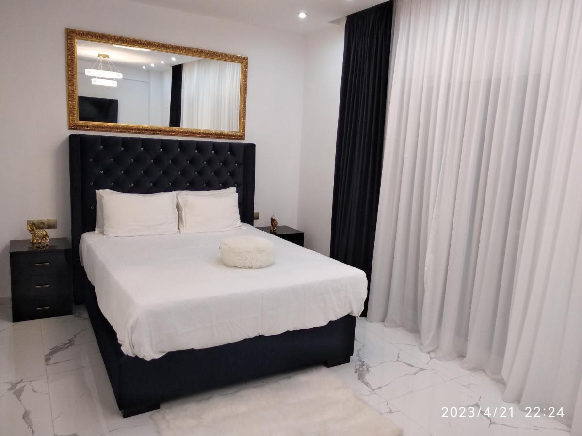 Despina'S Palace Apt Downtown Heraklion  Bagian luar foto