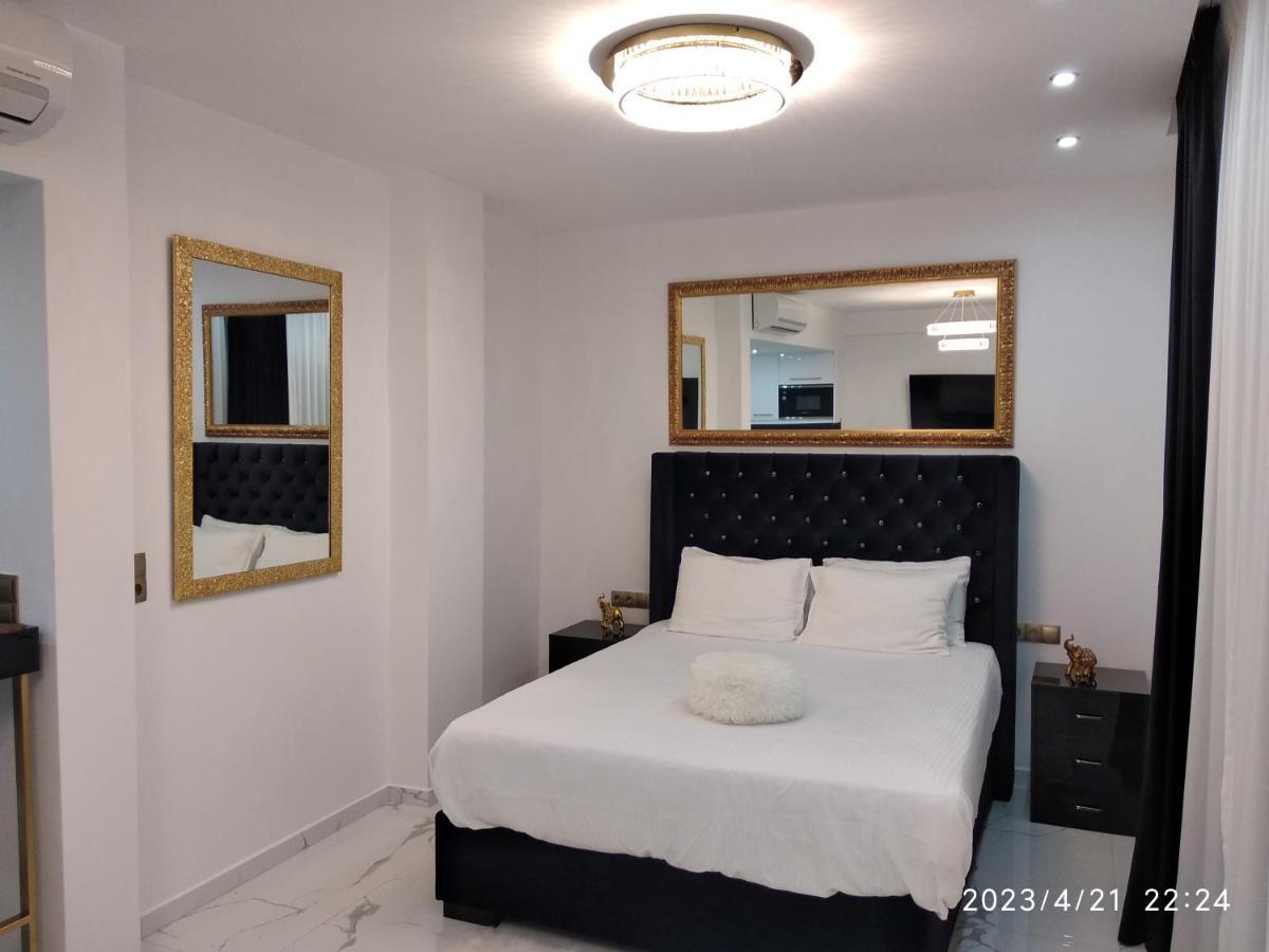 Despina'S Palace Apt Downtown Heraklion  Bagian luar foto