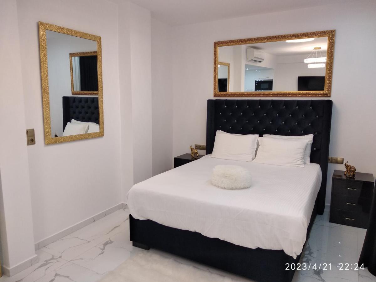 Despina'S Palace Apt Downtown Heraklion  Bagian luar foto
